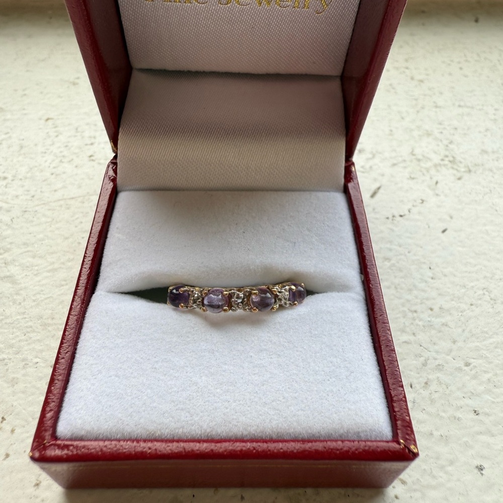 Elegant Vintage Purple Gemstone Ring set in gold band